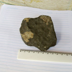 The second Porangaba meteorite (425g) / Photo: Jornal voz do povo na regiao (March 13,2015)