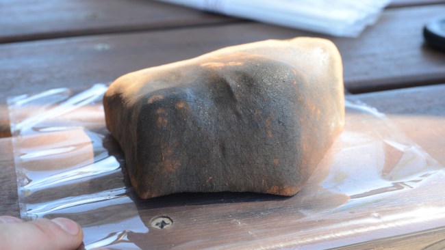 'Morawa' (prov.) meteorite / Photo: AAP/Curtin University